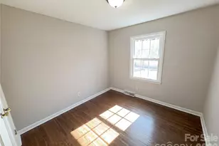 7700 Meadowdale Ln, Charlotte, NC 28212 - Photo 15