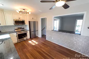 7700 Meadowdale Ln, Charlotte, NC 28212 - Photo 11