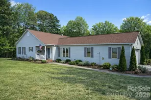 411 27th Ave Cir NW, Hickory, NC 28601 - Photo 1