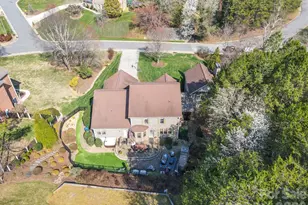 4852 Brookridge Dr NE, Hickory, NC 28601 - Photo 13