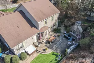 4852 Brookridge Dr NE, Hickory, NC 28601 - Photo 7