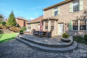 4852 Brookridge Dr NE, Hickory, NC 28601 - Photo 5