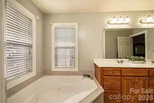 2640 Ironwood Dr, Hickory, NC 28602 - Photo 21