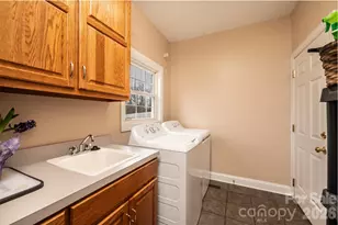 2640 Ironwood Dr, Hickory, NC 28602 - Photo 29