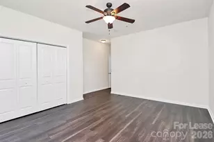 1654 Walnut View Dr, Charlotte, NC 28208 - Photo 7