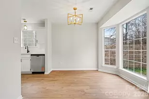 10327 Creswell Ct, Charlotte, NC 28215 - Photo 13