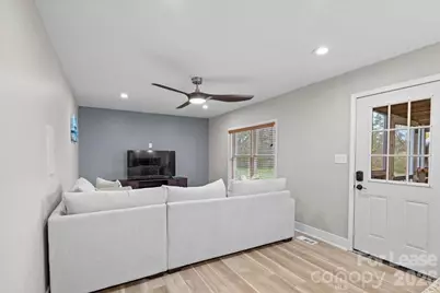 2708 Mooresville Road #B, Salisbury, NC 28147 - Photo 5