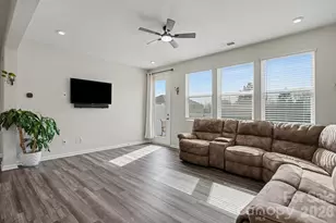 8109 Overmeadow Ln, Charlotte, NC 28269 - Photo 7