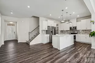 8109 Overmeadow Ln, Charlotte, NC 28269 - Photo 9