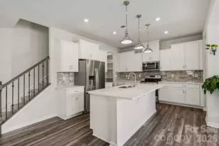 8109 Overmeadow Ln, Charlotte, NC 28269 - Photo 11