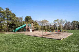 9222 Hickory Tree Ln, Charlotte, NC 28277 - Photo 37