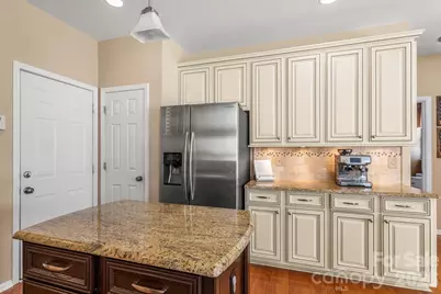 9222 Hickory Tree Lane, Charlotte, NC 28277 - Photo 5