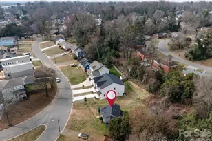 3133 Columbus Cir, Charlotte, NC 28208 - Photo 9