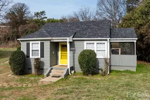 3133 Columbus Cir, Charlotte, NC 28208 - Photo 3