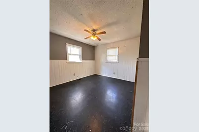 621 E 11th Street, Newton, NC 28658 - Photo 21