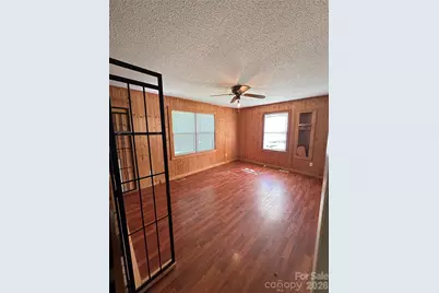 621 E 11th Street, Newton, NC 28658 - Photo 9