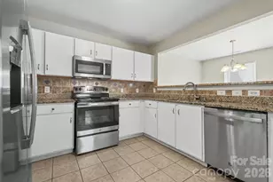 4226 Quinn Drive, Charlotte, NC 28269 - Photo 7