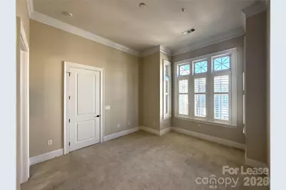 2810 Selwyn Avenue #425, Charlotte, NC 28209 - Photo 9