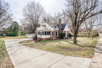 639 E Iredell Avenue, Mooresville, NC 28115 - Photo 3