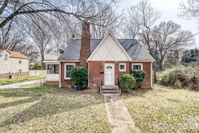 639 E Iredell Avenue, Mooresville, NC 28115 - Photo 1