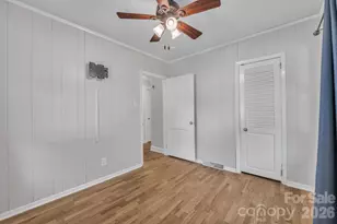 5212 Wales St, Charlotte, NC 28269 - Photo 25