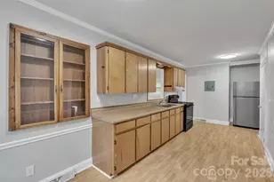 5212 Wales St, Charlotte, NC 28269 - Photo 15