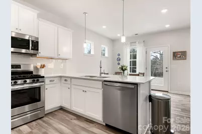 16011 Seagard Cove, Charlotte, NC 28278 - Photo 9