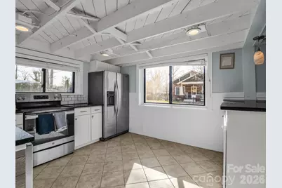 609 Edgewood Avenue, Hendersonville, NC 28792 - Photo 9