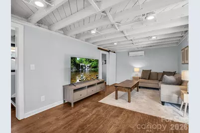 609 Edgewood Avenue, Hendersonville, NC 28792 - Photo 7