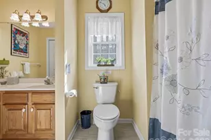 24 Abbey Ln, Hendersonville, NC 28739 - Photo 27