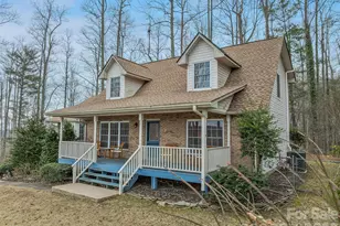 24 Abbey Ln, Hendersonville, NC 28739 - Photo 3