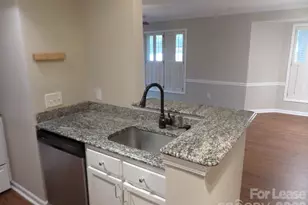 1109 E Morehead St, Charlotte, NC 28204 - Photo 3