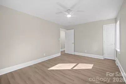 4035 Sheffield Drive, Charlotte, NC 28205 - Photo 25