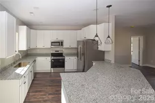 2362 21st Ave NE, Hickory, NC 28601 - Photo 5