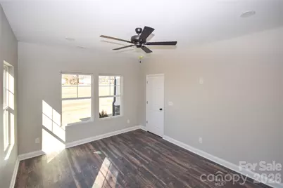 2362 21st Avenue NE, Hickory, NC 28601 - Photo 11