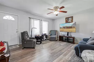 425 Farmview Dr, Gastonia, NC 28056 - Photo 3