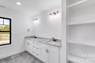 4 S Martha Kate Dr, Hendersonville, NC 28792 - Photo 31