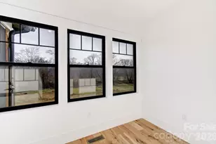 4 S Martha Kate Dr, Hendersonville, NC 28792 - Photo 21