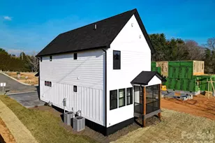 4 S Martha Kate Dr, Hendersonville, NC 28792 - Photo 23