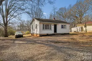 1713 Younger Ave, Statesville, NC 28677 - Photo 3
