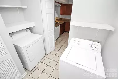 10913 Carmel Crossing Road, Charlotte, NC 28226 - Photo 9