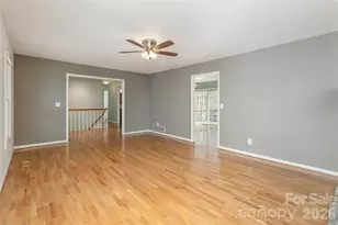 230 Foxwood Dr, Hendersonville, NC 28791 - Photo 7