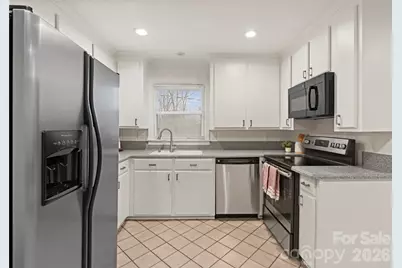 830 Faircrest Drive, Charlotte, NC 28210 - Photo 11