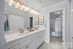 17929 Kings Point Dr, Cornelius, NC 28031 - Photo 23