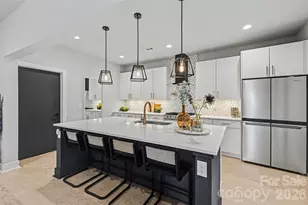 5024 Double Lakes Dr, Charlotte, NC 28212 - Photo 5