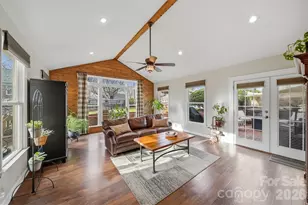 609 Fredricksburg Rd, Matthews, NC 28105 - Photo 9