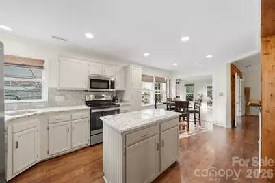 609 Fredricksburg Road, Matthews, NC 28105 - Photo 17