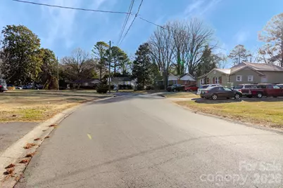 835 Ranch Road, Charlotte, NC 28208 - Photo 7