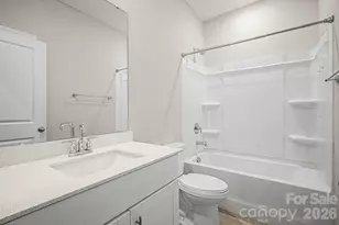 7120 American Elm Rd, Charlotte, NC 28215 - Photo 5