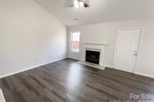 4141 Rosy Mound Ln, Charlotte, NC 28216 - Photo 3